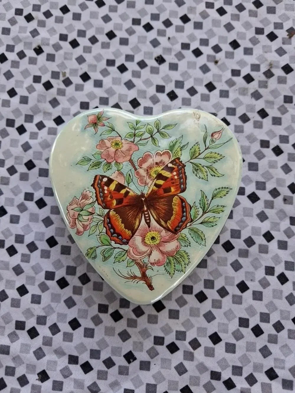 Vintage Heart-Shaped Butterfly Tin – Floral Design – Gold Interior